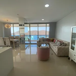 Apartamento En Piso 20 Con Vista Espectacular Al Mar, Sierra Nevada Y Jardín Privado En Santa Marta (Magdalena)